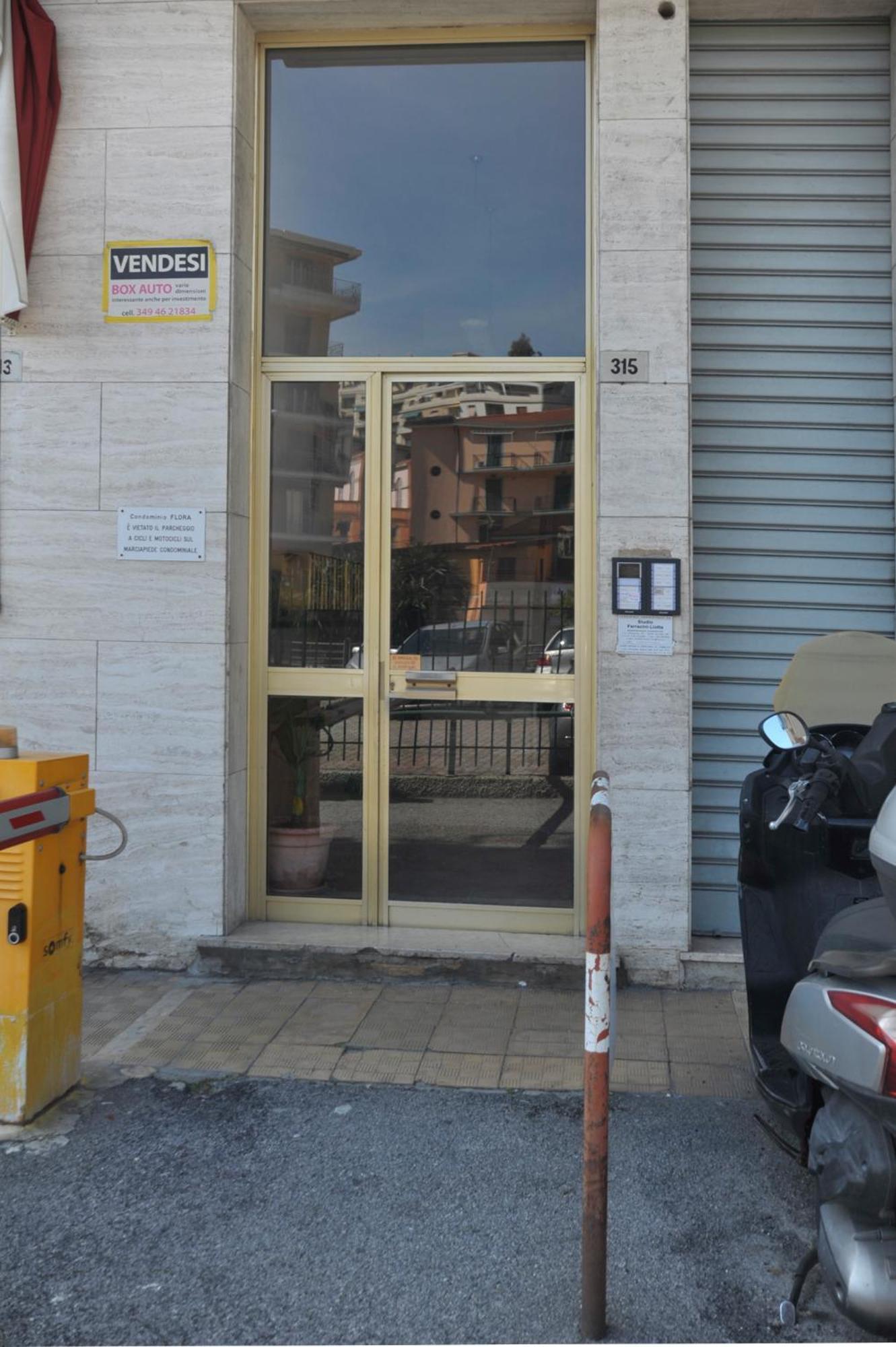 Casa Carina Centro Citta Con Garage Privato Apartment Sanremo Bagian luar foto