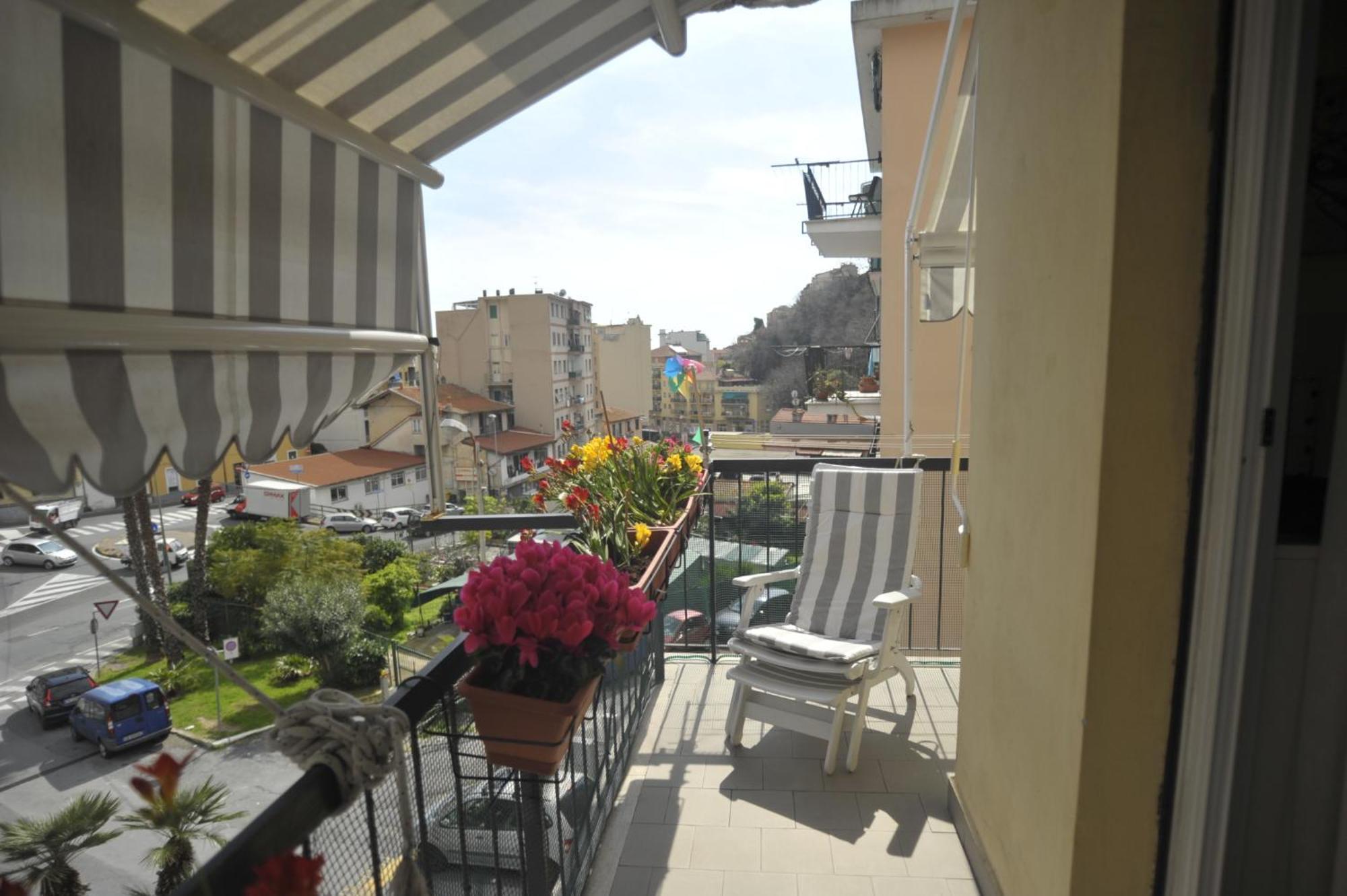 Casa Carina Centro Citta Con Garage Privato Apartment Sanremo Bagian luar foto