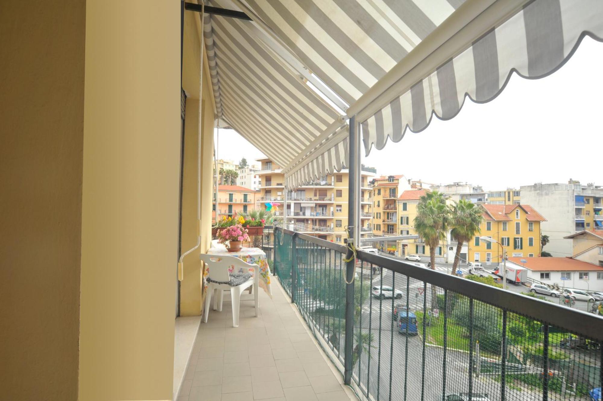 Casa Carina Centro Citta Con Garage Privato Apartment Sanremo Bagian luar foto
